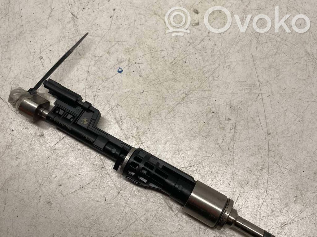 BMW X5 E70 Fuel injector 