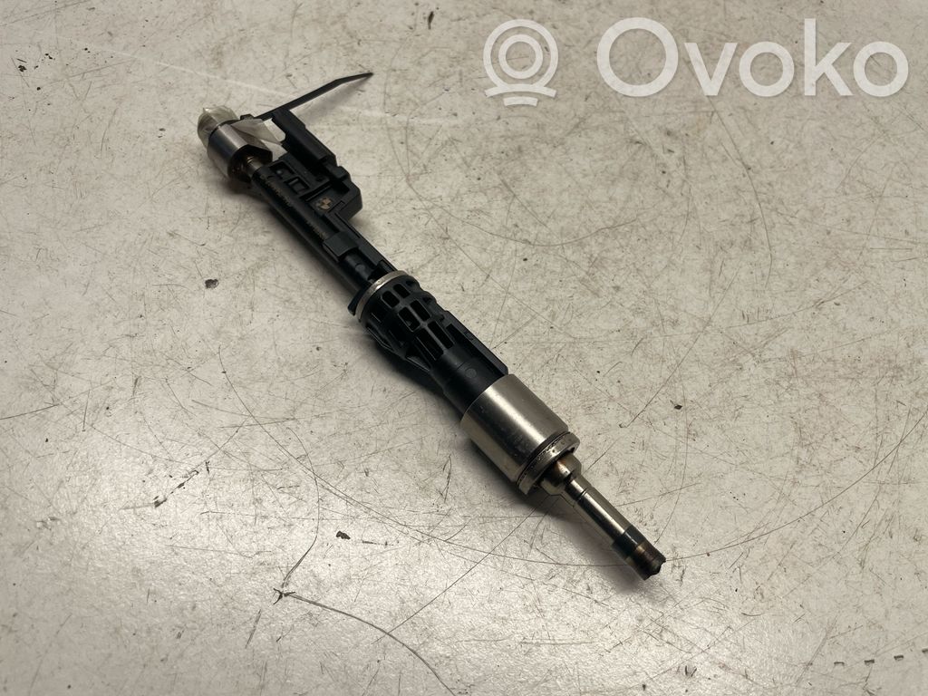 BMW X5 E70 Fuel injector 