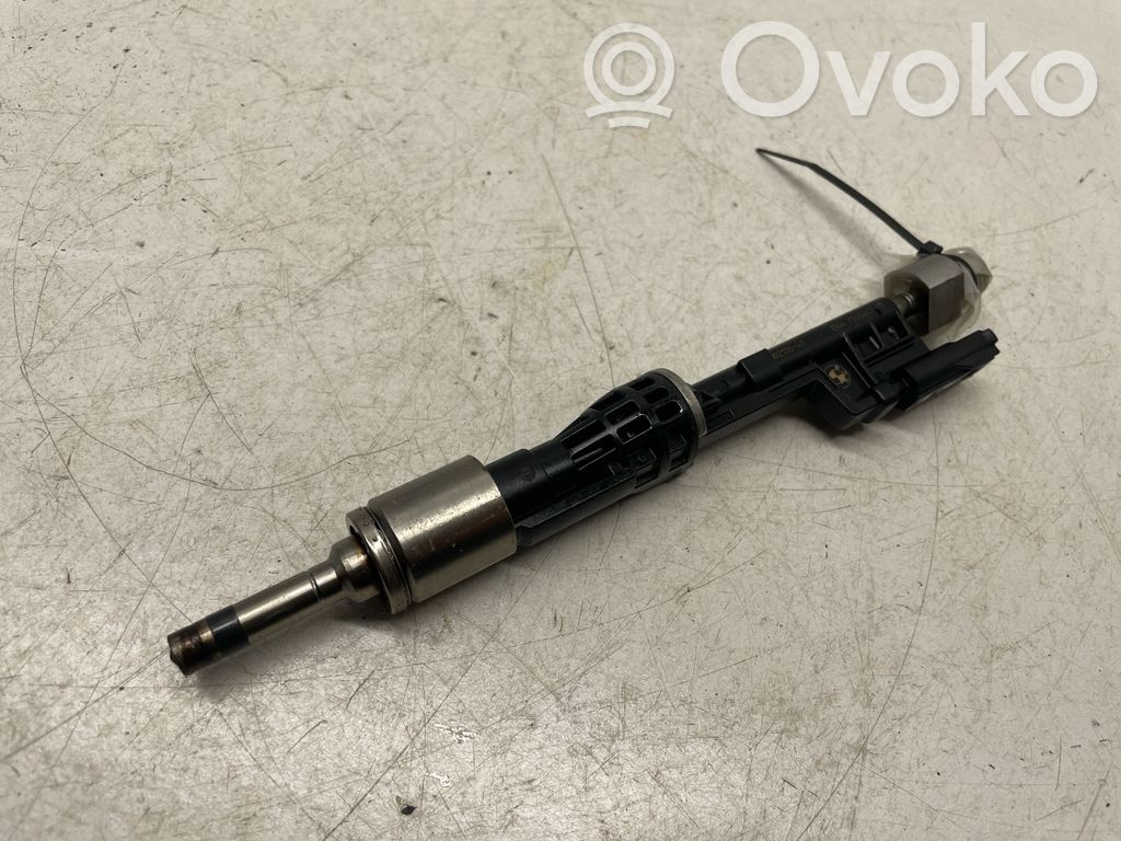 BMW X5 E70 Fuel injector 