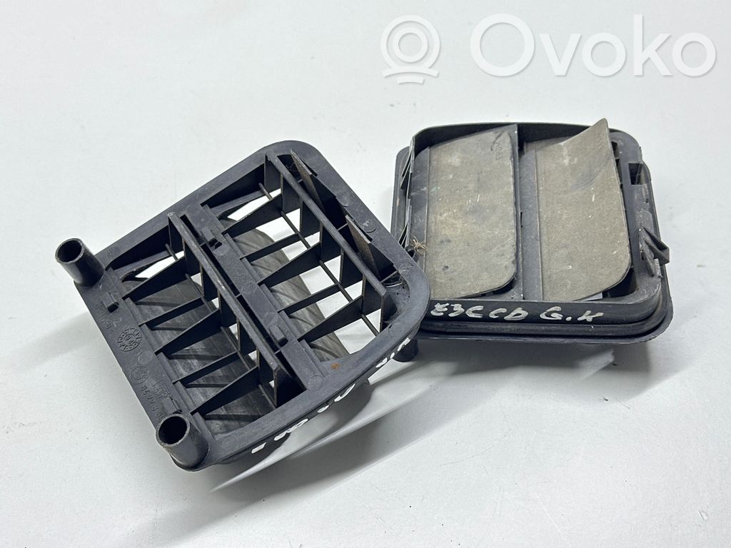 BMW 3 E36 Inne elementy wykończenia bagażnika 