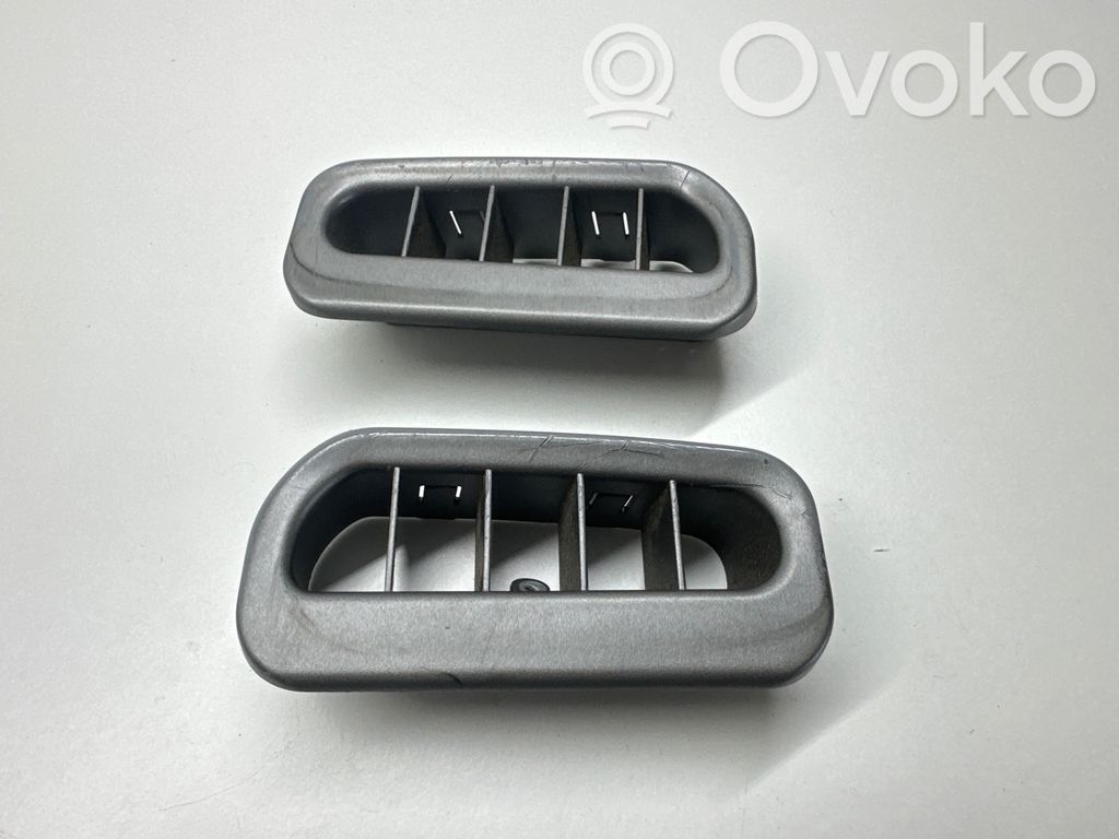 Oro grotelės gale   7010950,7010949