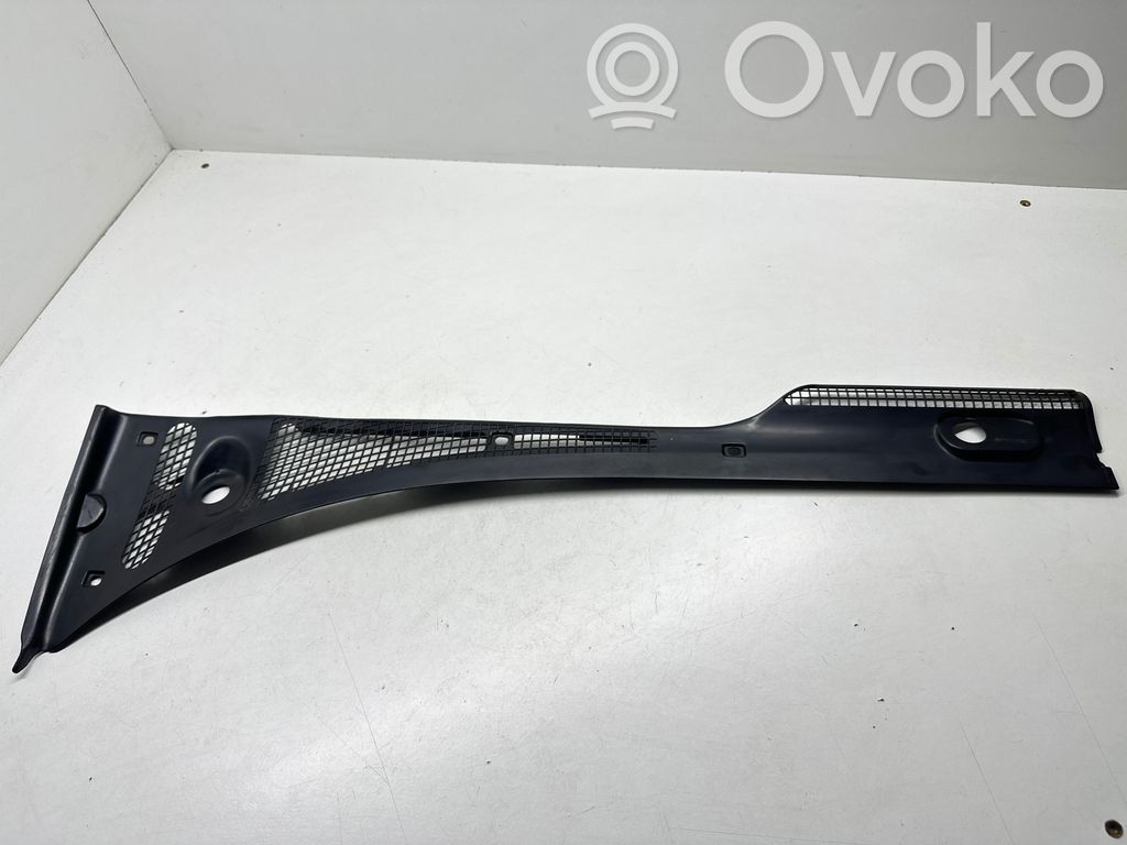 BMW 5 E34 Wiper trim 
