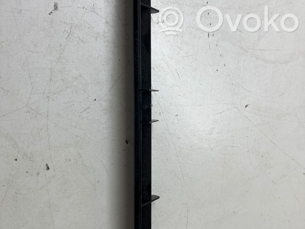 Moldura de la guantera   51168185256