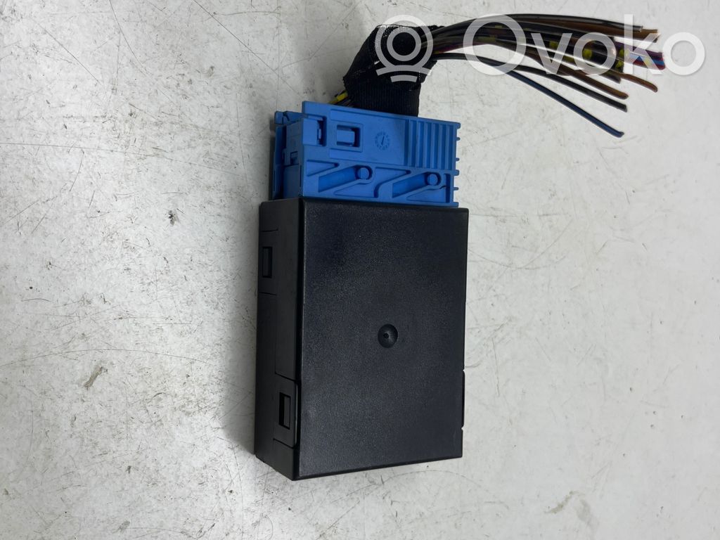 Sonstige Steuergeräte / Module   61358359031,05012110,110187