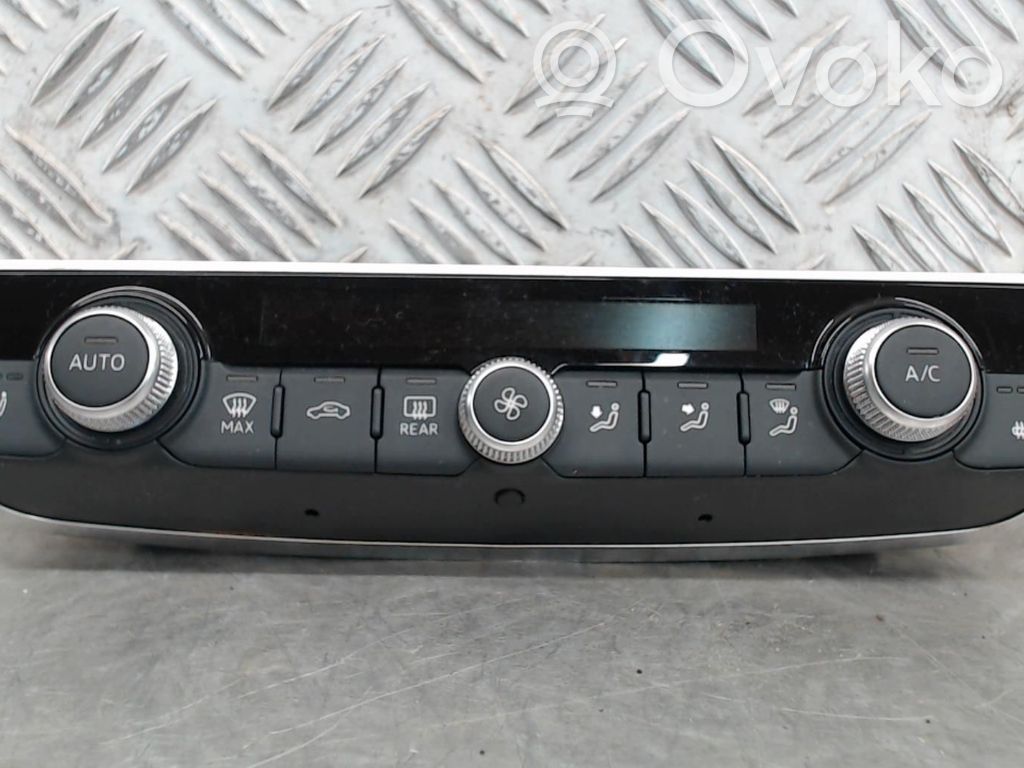 Audi A1 Climate control unit 