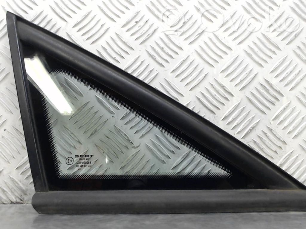 Etukolmioikkuna/-lasi   5P0845412C9B9
