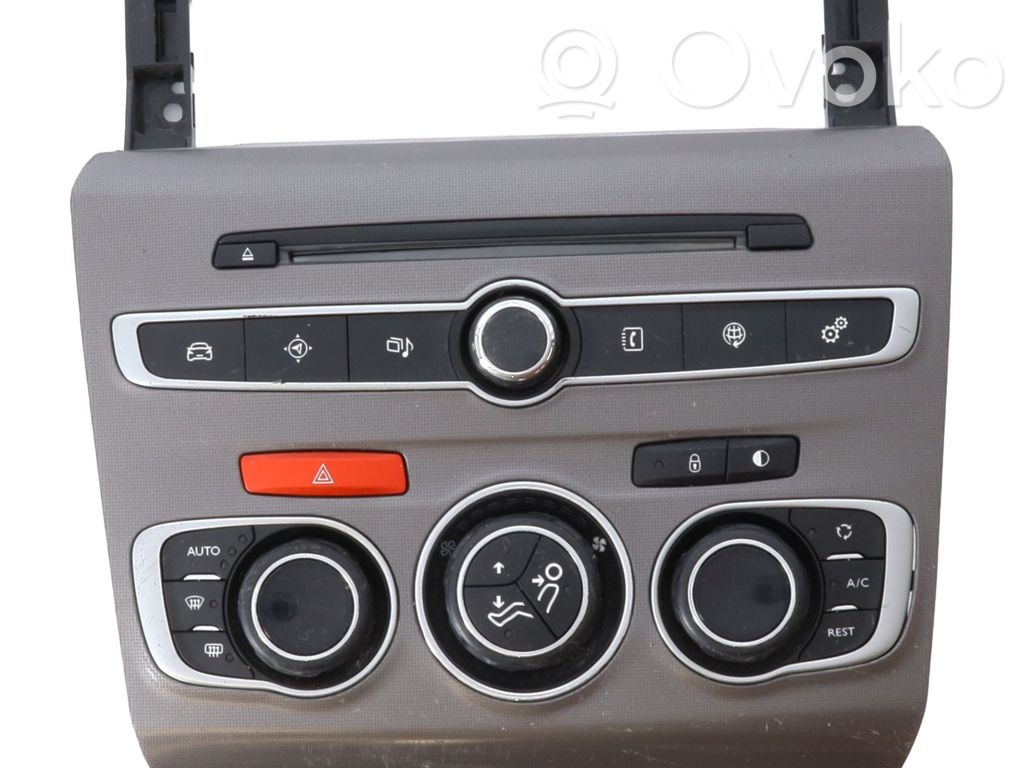 Citroen C4 II Radio/GPS head unit trim 