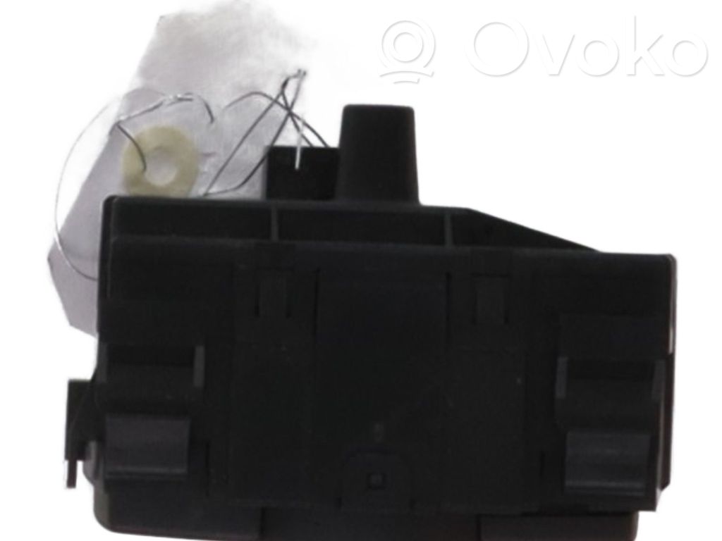 Light switch   61316932796