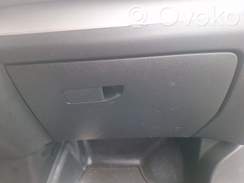 Opel Vivaro Handschuhfach komplett 