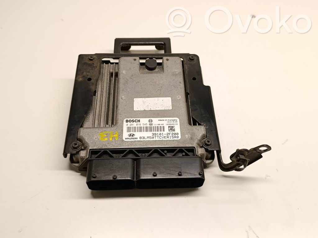 Hyundai ix35 Engine control unit/module 