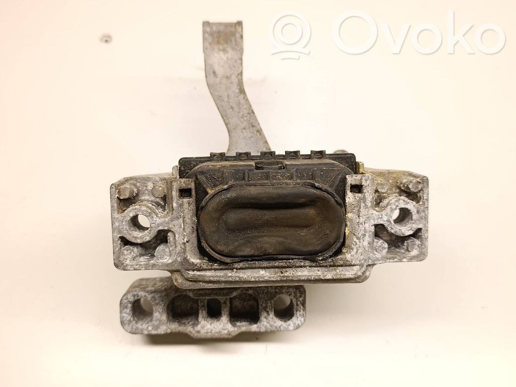 Engine mount bracket   5Q0199262BE,11072015