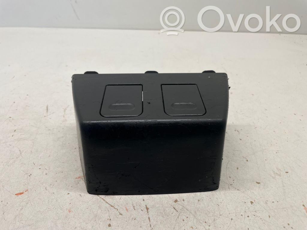 BMW 3 E46 12 V Socket (rear) 
