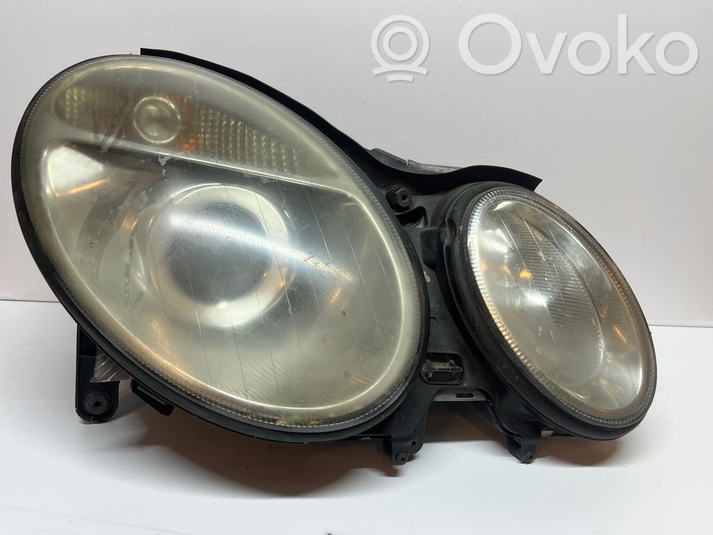 Mercedes-Benz E W211 Lampa przednia 
