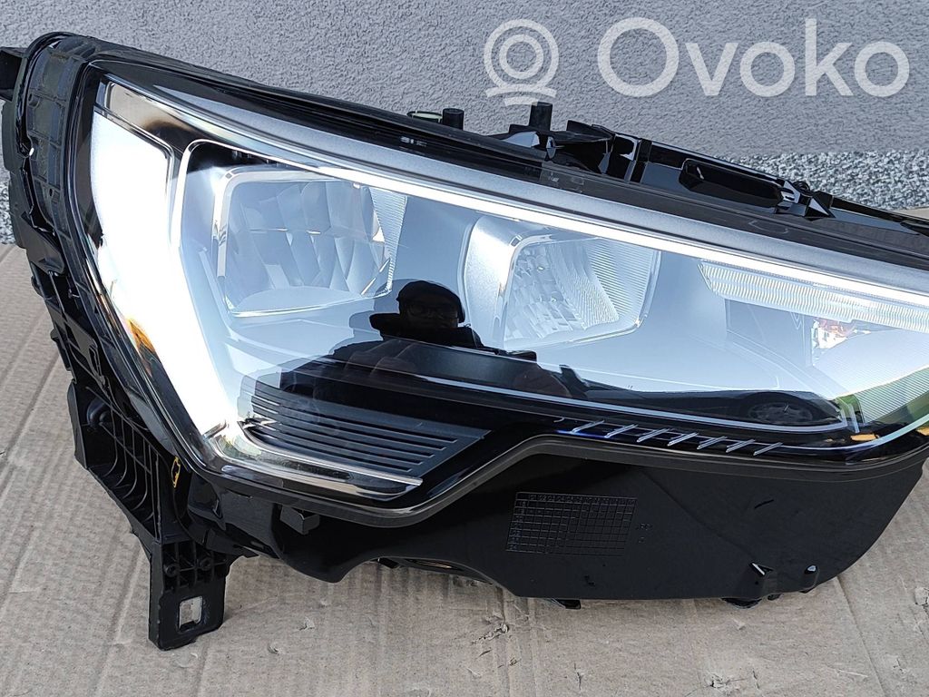 Audi Q3 F3 Phare frontale 