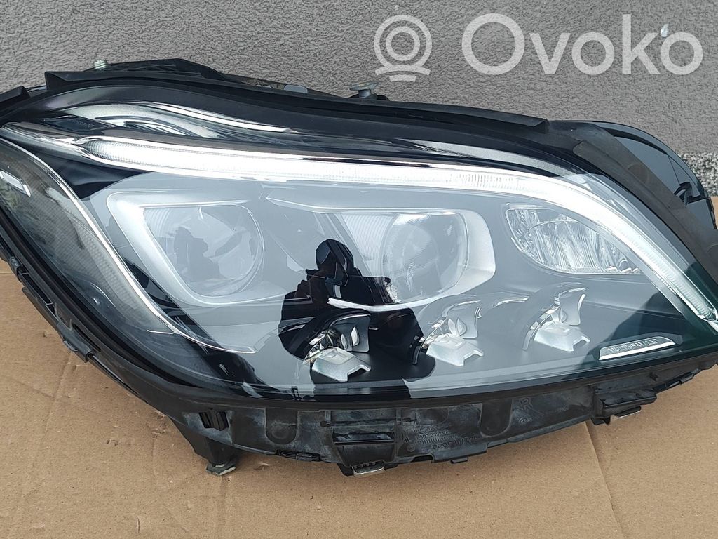 Mercedes-Benz CLS C218 X218 Lampa przednia 