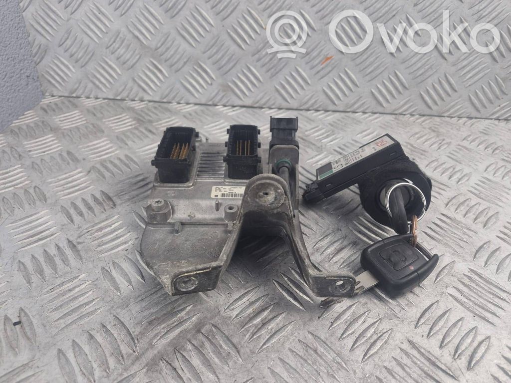 Opel Zafira A Kit cu ECU motor și set închidere uși 