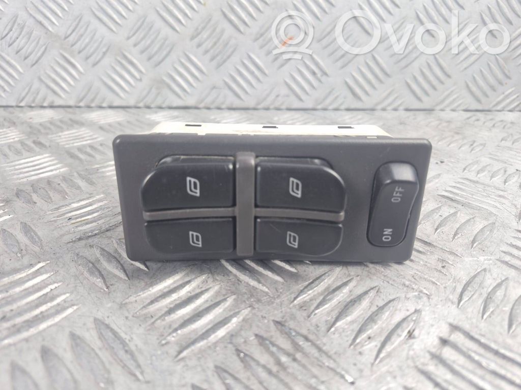 Electric window control switch   4616082,W216K