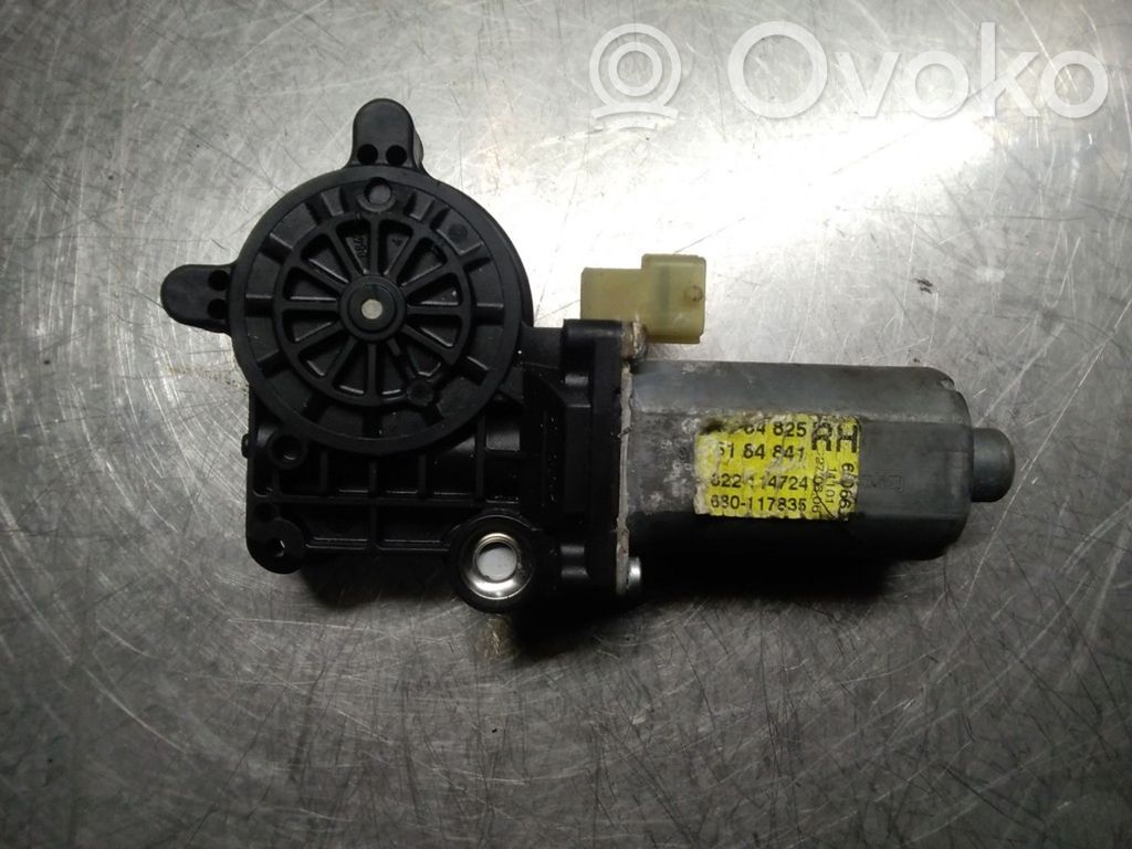Saab 9-5 Silnik regulatora szyby drzwi przednich 