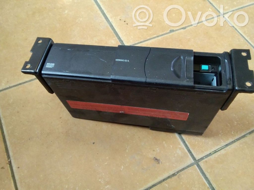 BMW 3 E46 CD/DVD keitiklis 