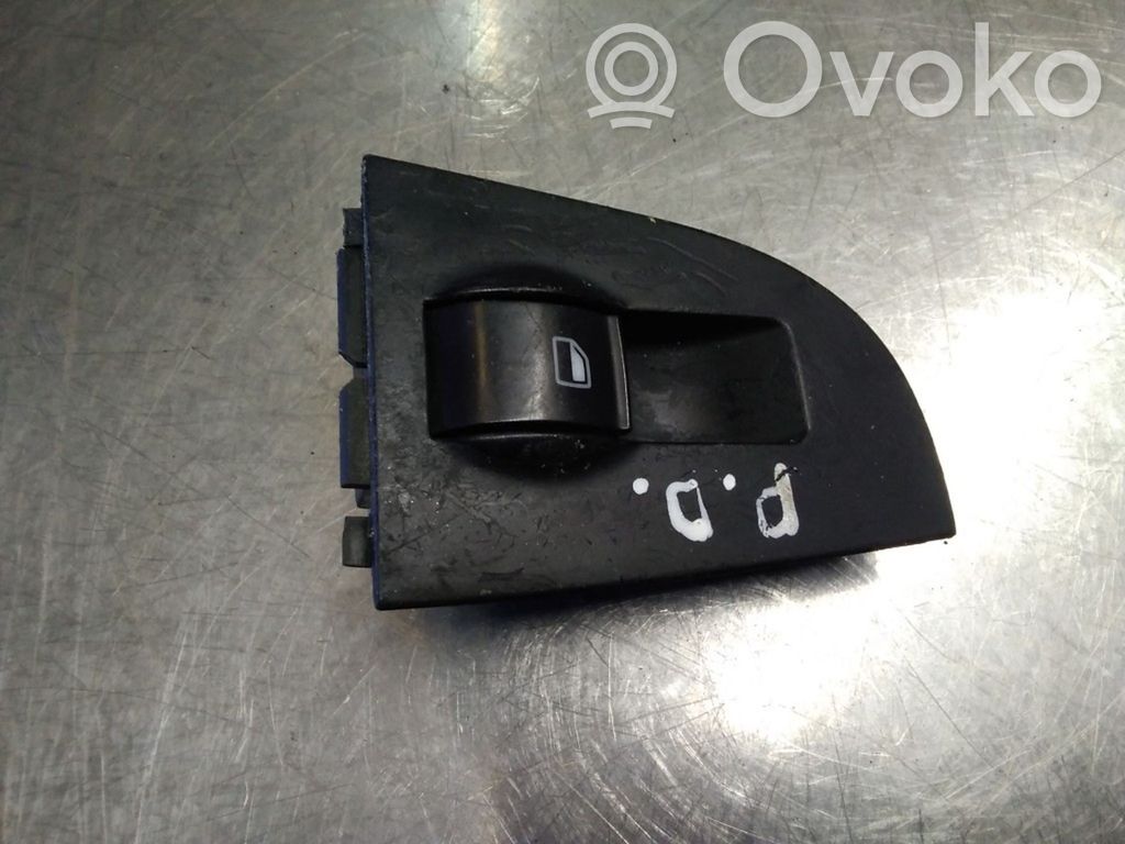 Audi A6 S6 C5 4B Electric window control switch 