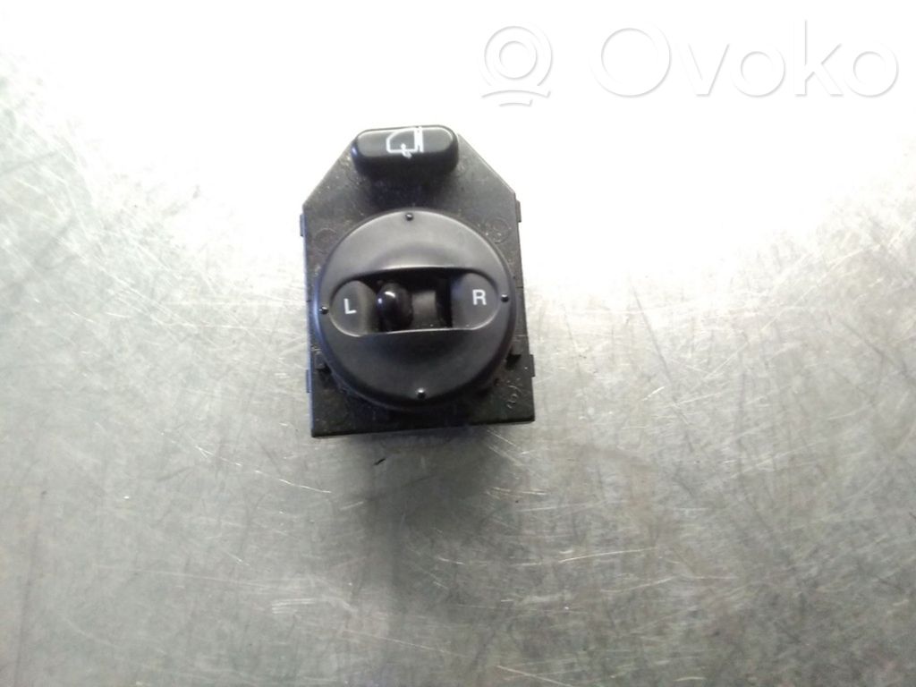 KIA Sorento Wing mirror control module 