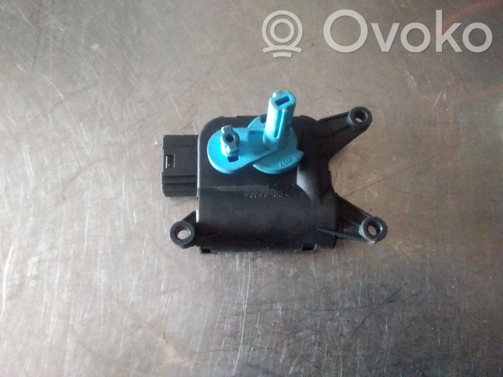 Audi A4 S4 B6 8E 8H Silniczek nagrzewnicy 