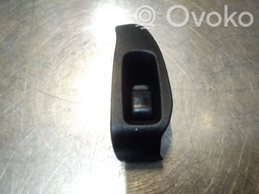 Subaru Legacy Electric window control switch 