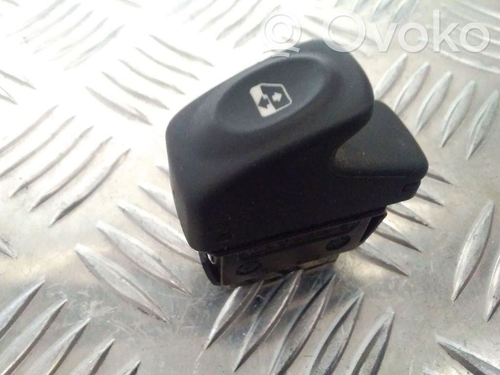 Renault Megane I Electric window control switch 
