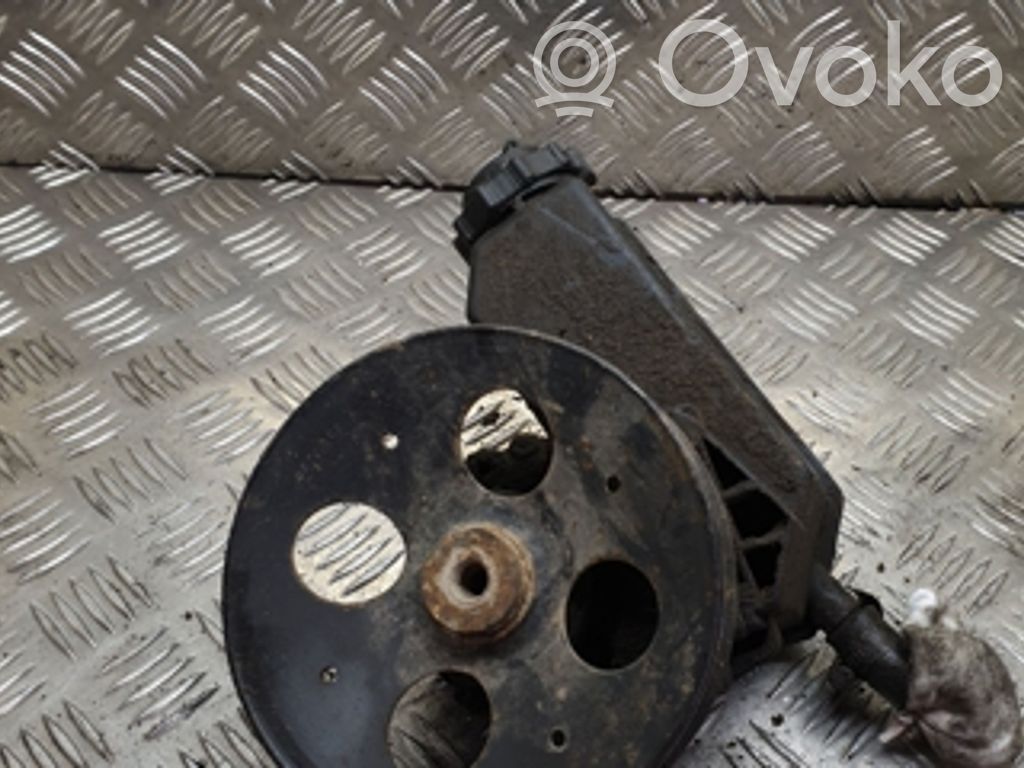 Opel Vectra B Ohjaustehostimen pumppu 