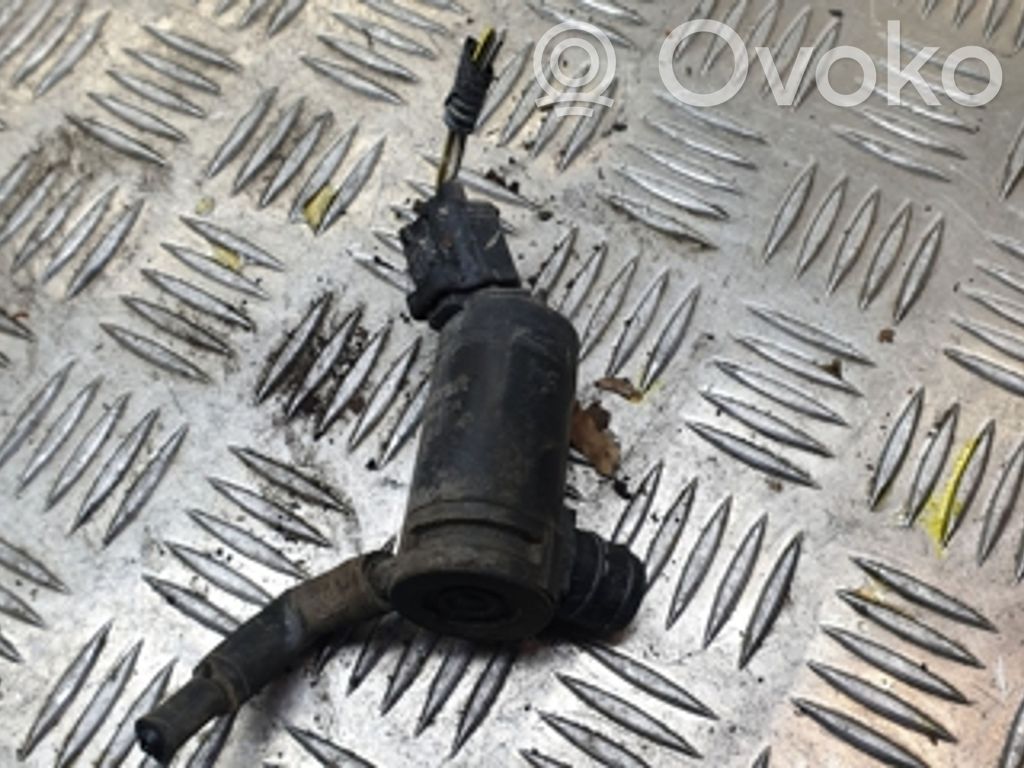Ford Focus Windscreen/windshield washer pump 