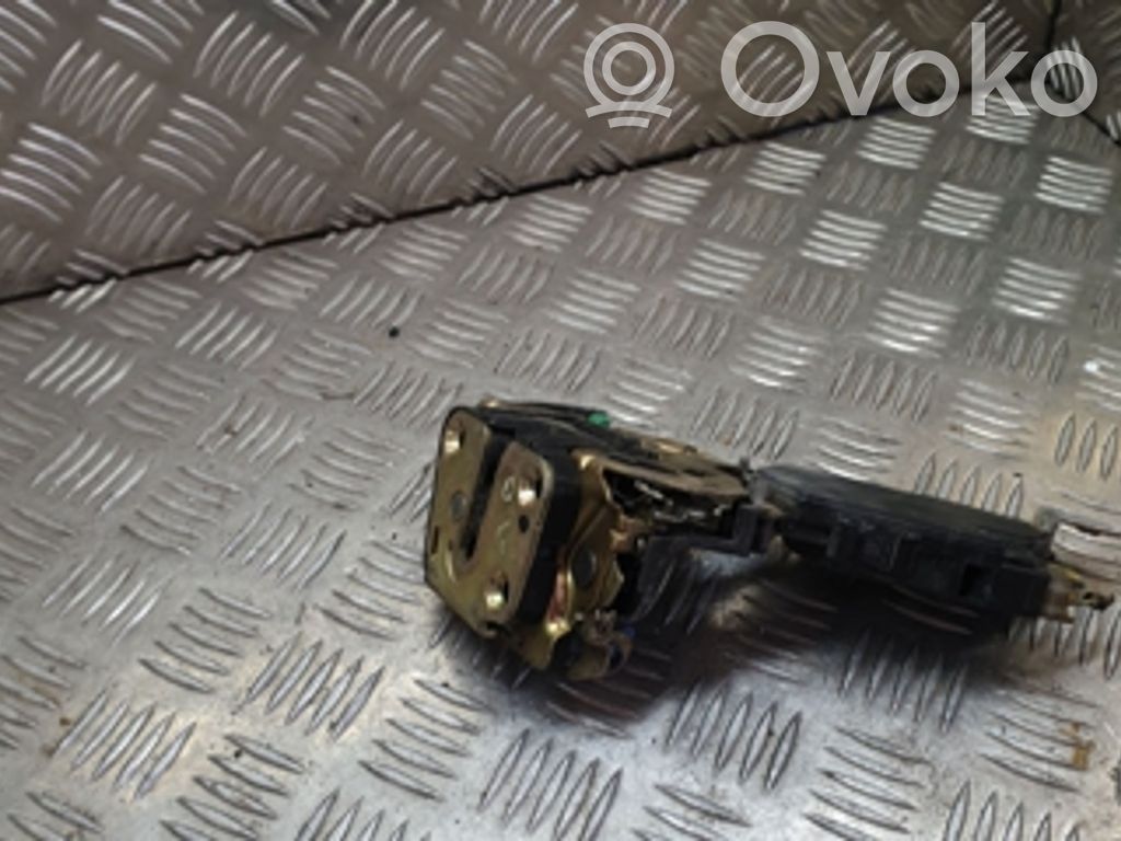 Subaru Legacy Rear door lock 