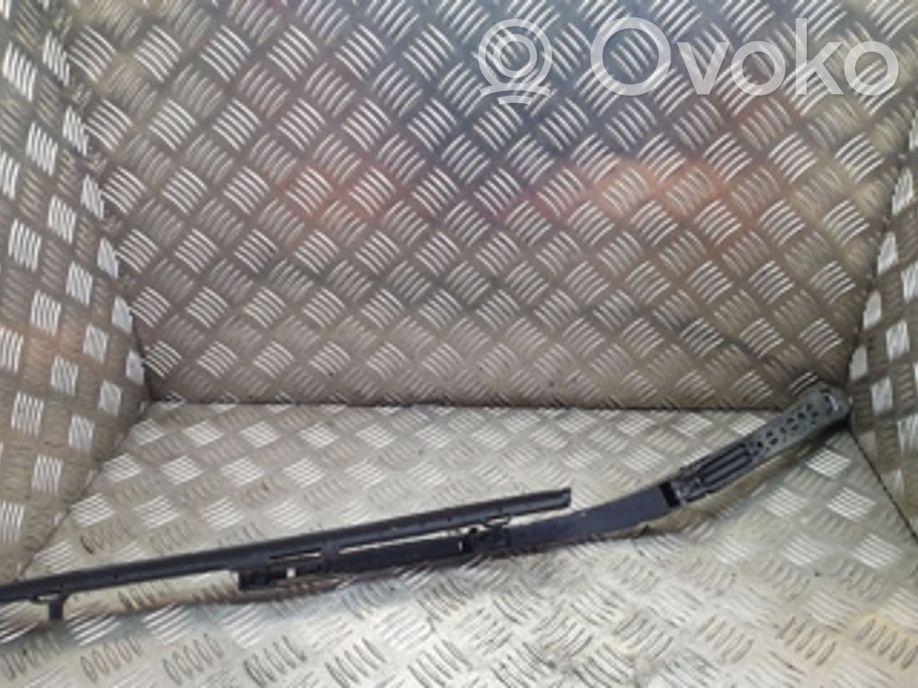 BMW 5 E39 Front wiper blade arm 