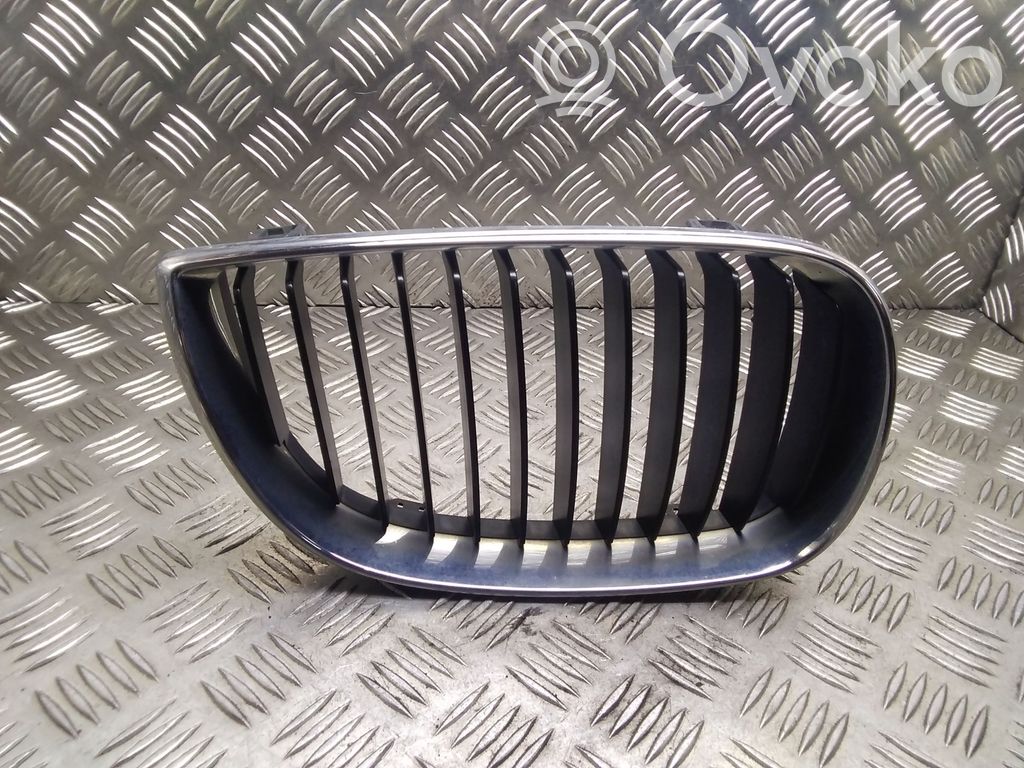 Front grill   511371286139