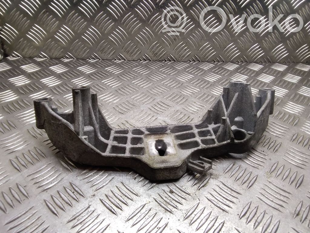 Mini One - Cooper Coupe R56 Engine mounting bracket 