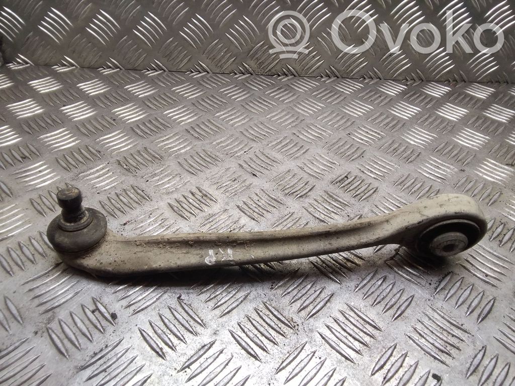 Audi A4 S4 B7 8E 8H Dolny wahacz przedni 