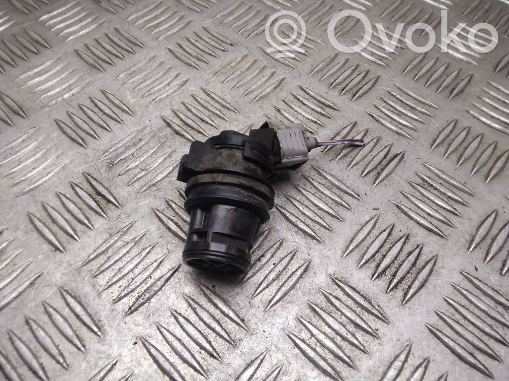 Mazda 3 I Windscreen/windshield washer pump 