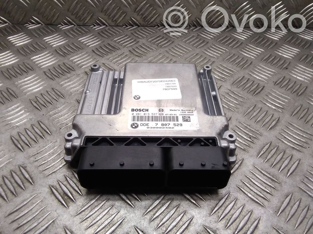 BMW 1 E81 E87 Engine control unit/module 