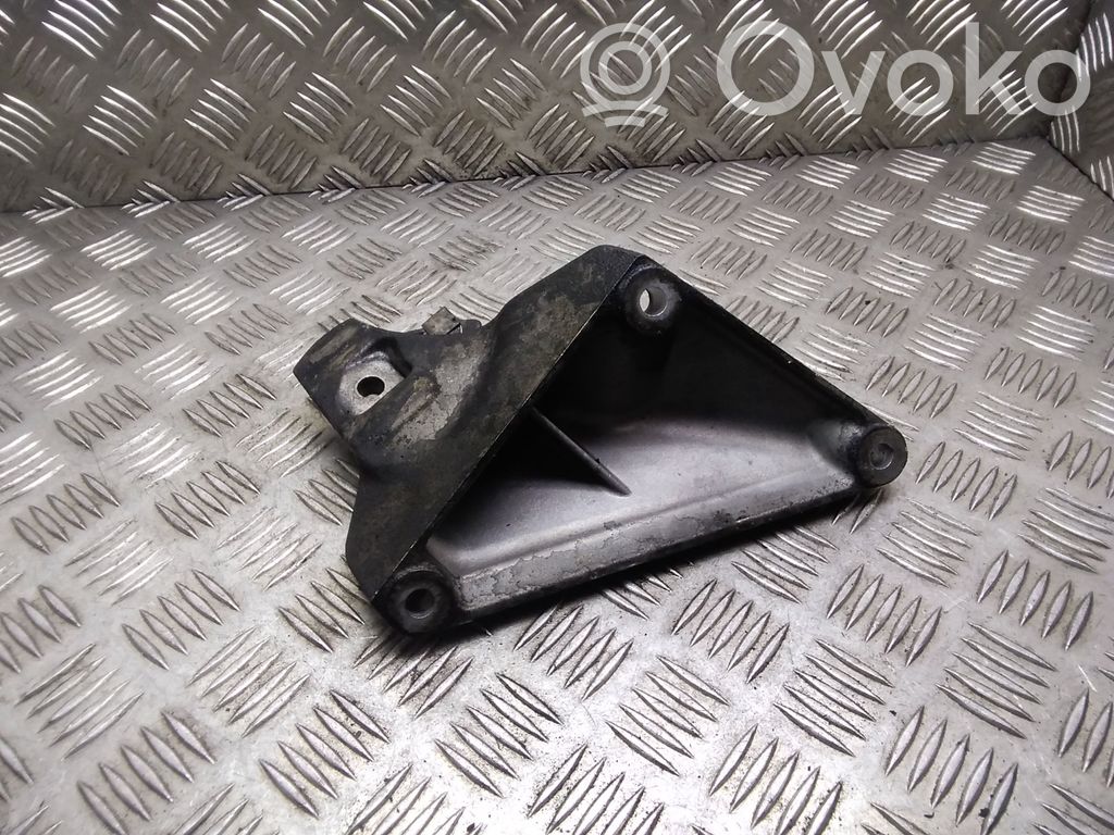 BMW 7 E65 E66 Engine mounting bracket 