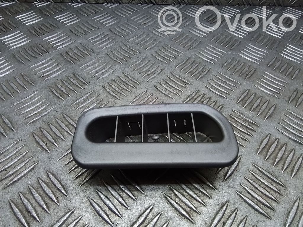 BMW 7 E65 E66 Rear air vent grill 