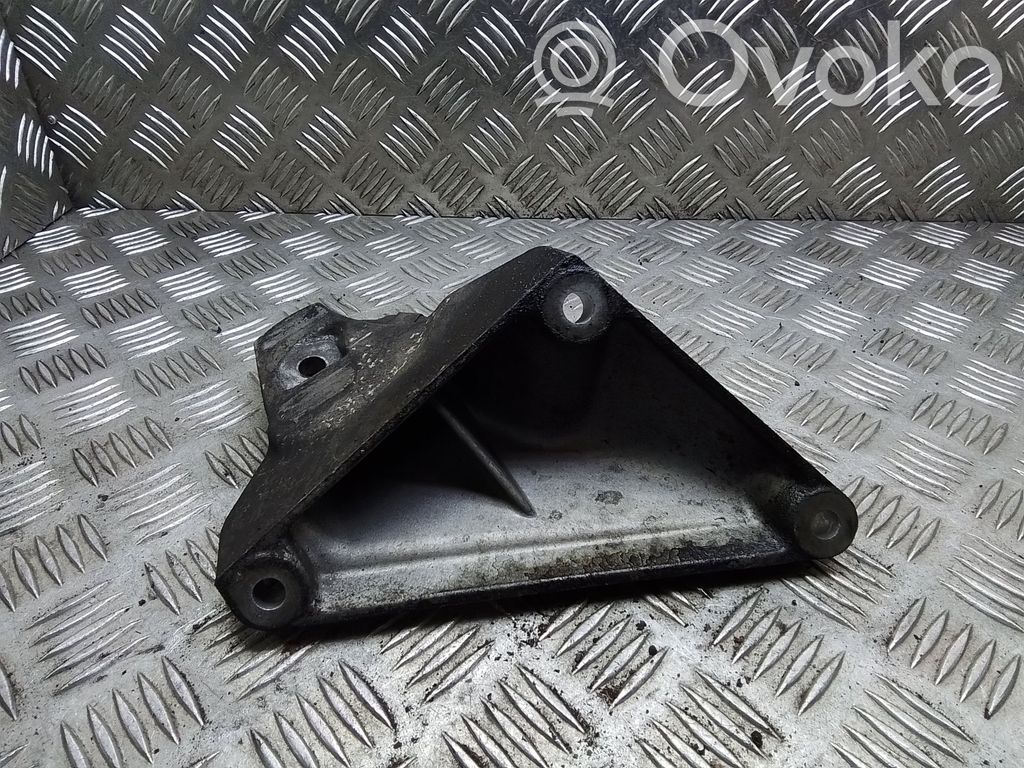 BMW 7 E65 E66 Engine mounting bracket 