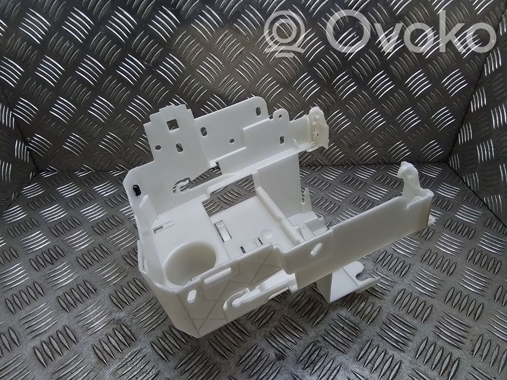 Fuse box cover   9672936880