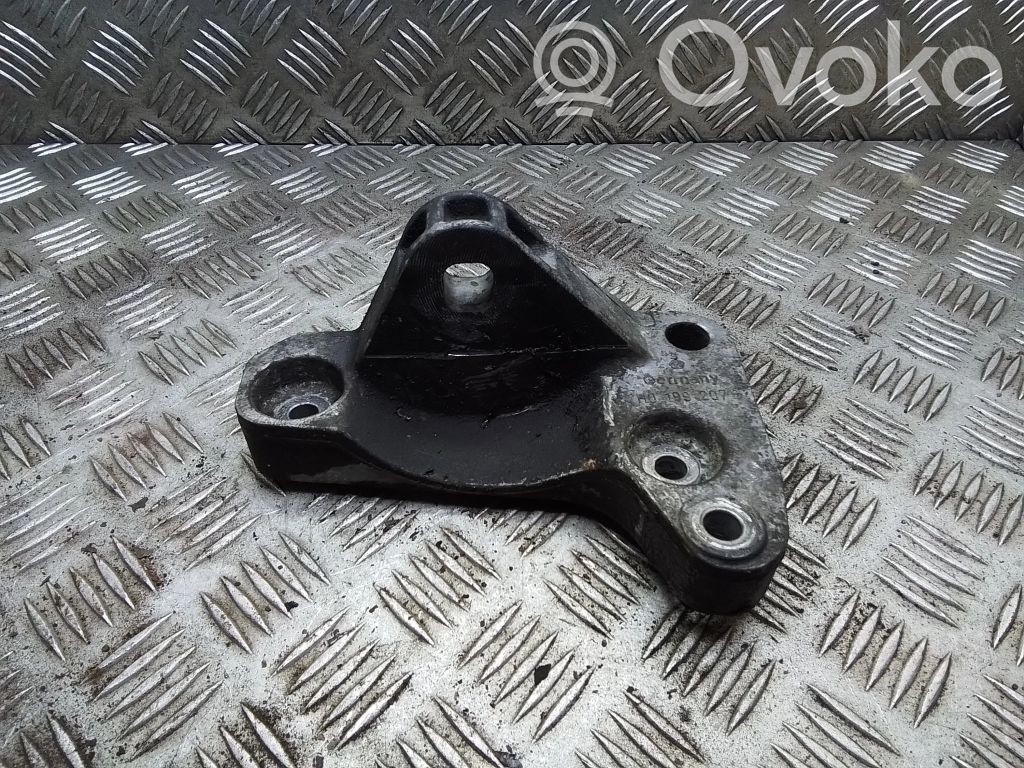 Volkswagen Transporter - Caravelle T5 Engine mounting bracket 