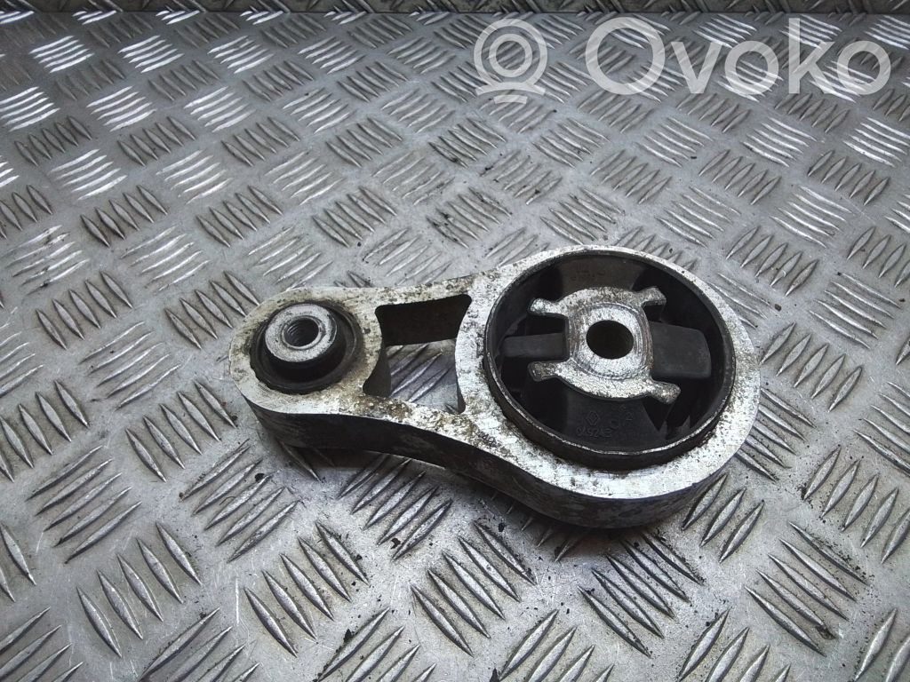 Opel Vivaro Engine mount bracket 