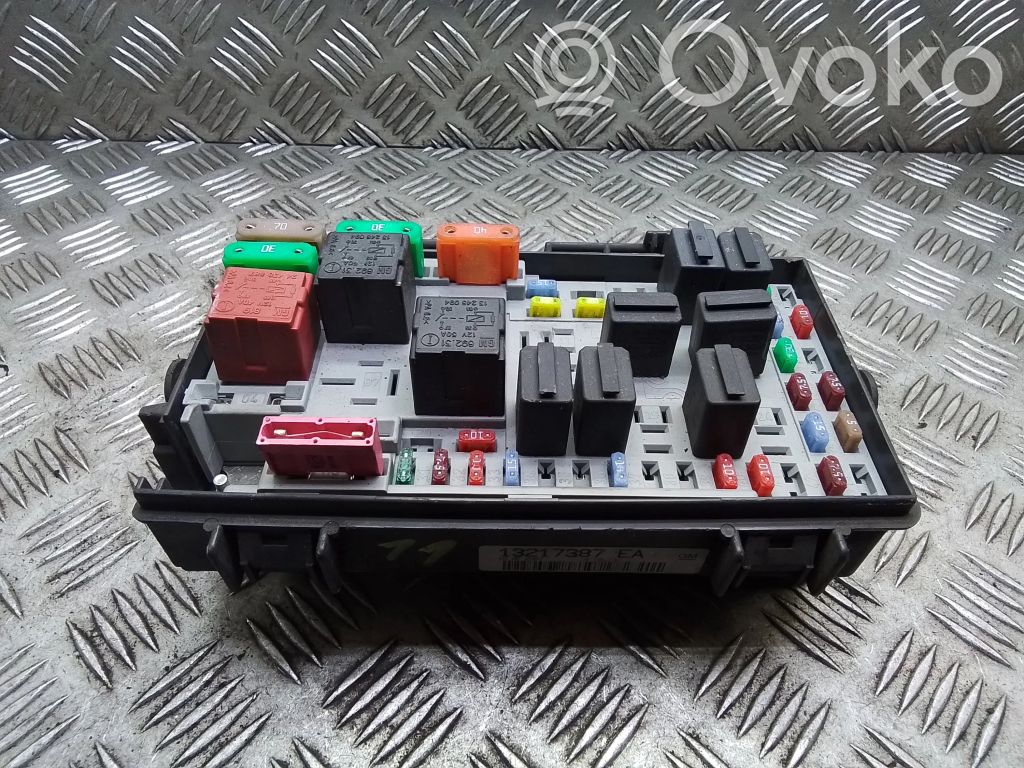 Opel Corsa D Fuse module 
