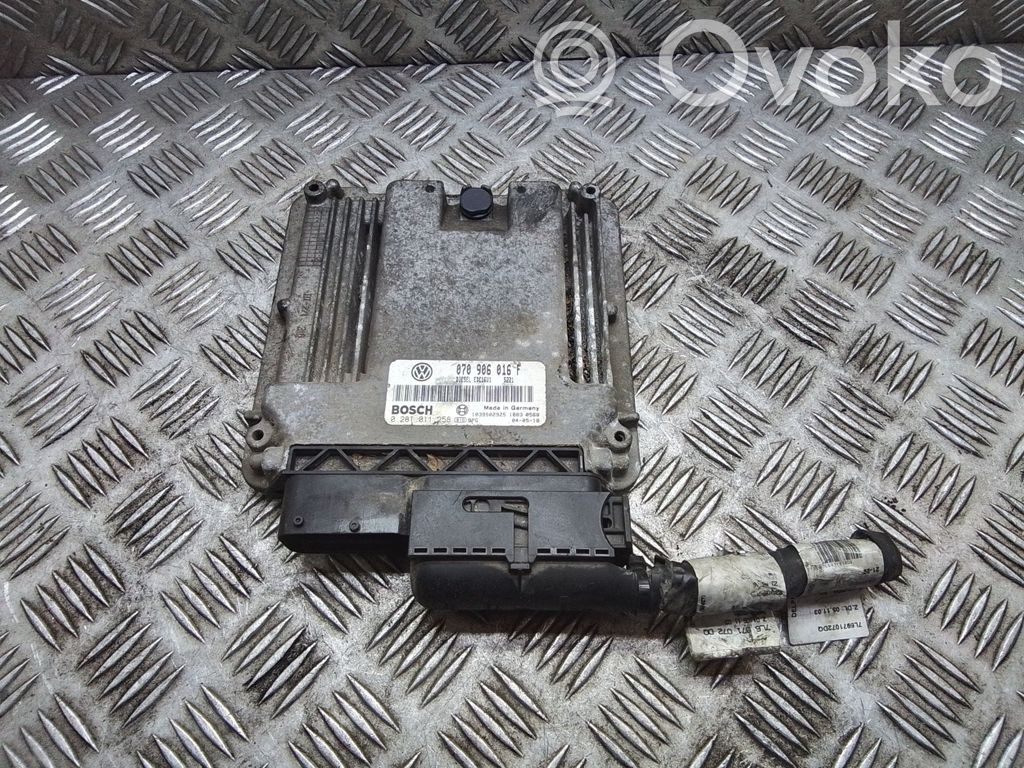 Volkswagen Touareg I Engine control unit/module 
