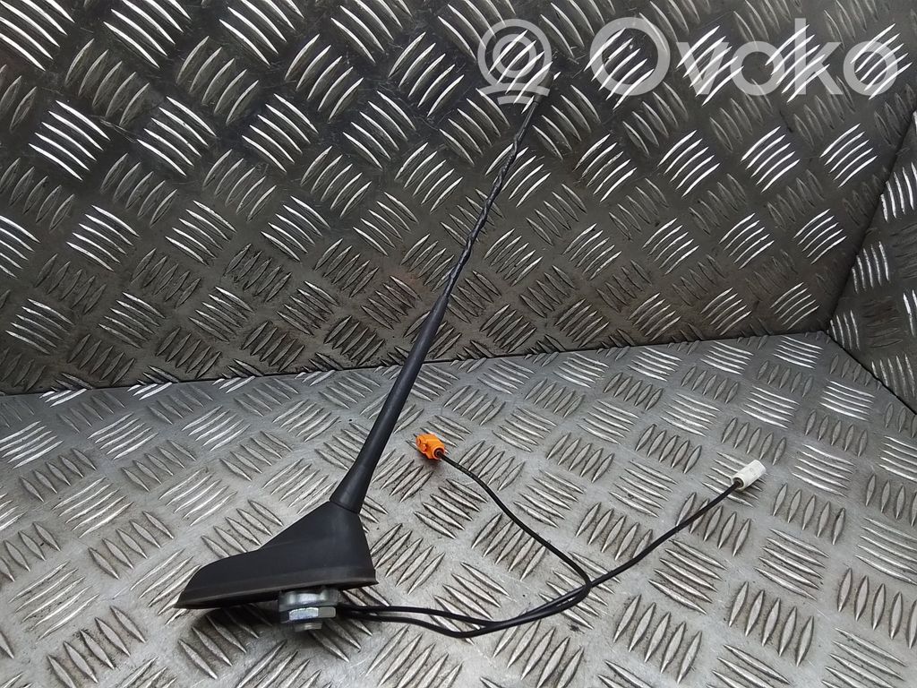 Peugeot 208 II Radion antenni 