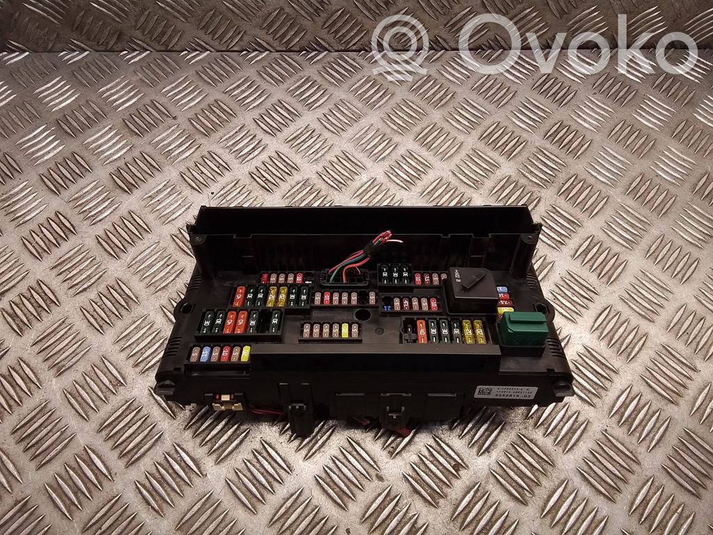 BMW 5 F10 F11 Fuse module 