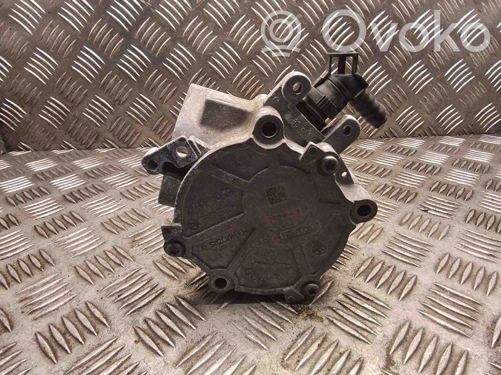 Volkswagen Touran III Vacuum pump 