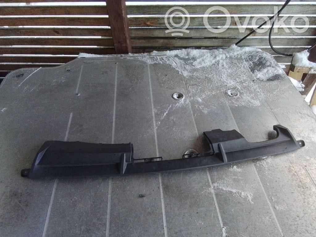 BMW X3 E83 Apakšējā bampera daļa 