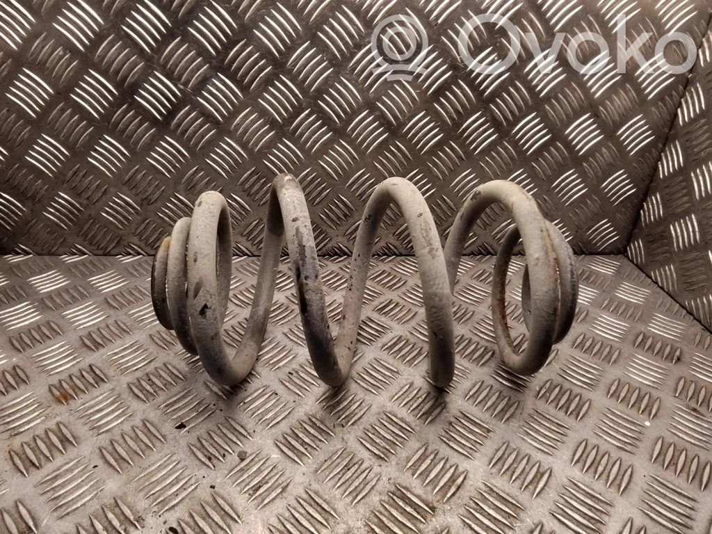 Opel Vivaro Muelle espiral trasero 
